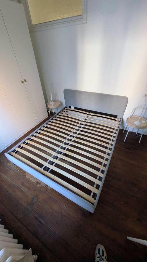 Ensemble lit + matelas à vendre, Huis en Inrichting, Slaapkamer | Bedden, Zo goed als nieuw, Tweepersoons, 160 cm, 200 cm, Grijs