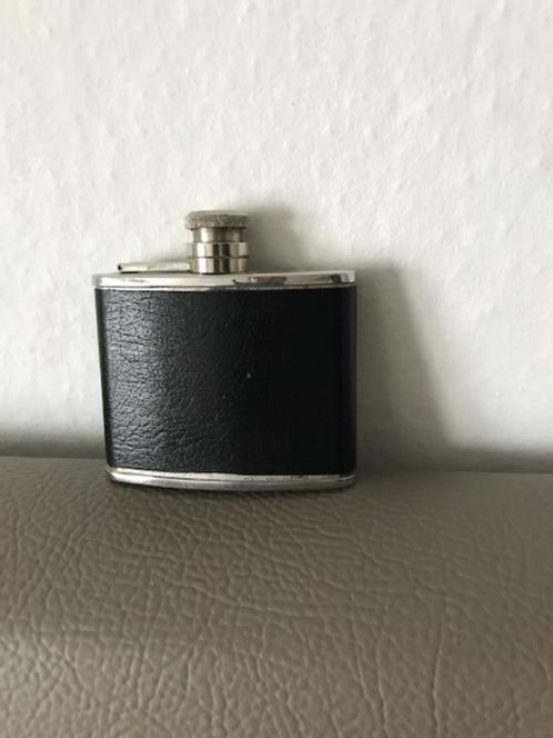 zwarte lederen heupfles-zakfles - veldfles, Hobby en Vrije tijd, Overige Hobby en Vrije tijd, Ophalen of Verzenden
