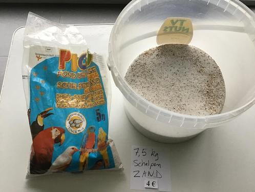 7,5 kg schelpenzand en vele andere vogelkooi attributen, Dieren en Toebehoren, Vogels | Toebehoren, Zo goed als nieuw, Ophalen of Verzenden