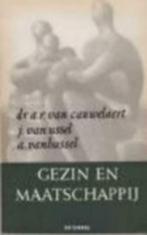 Gezin en Maatschappij, Livres, Livres scolaires, Comme neuf, Secondaire, Religion et Philosophie, Enlèvement ou Envoi