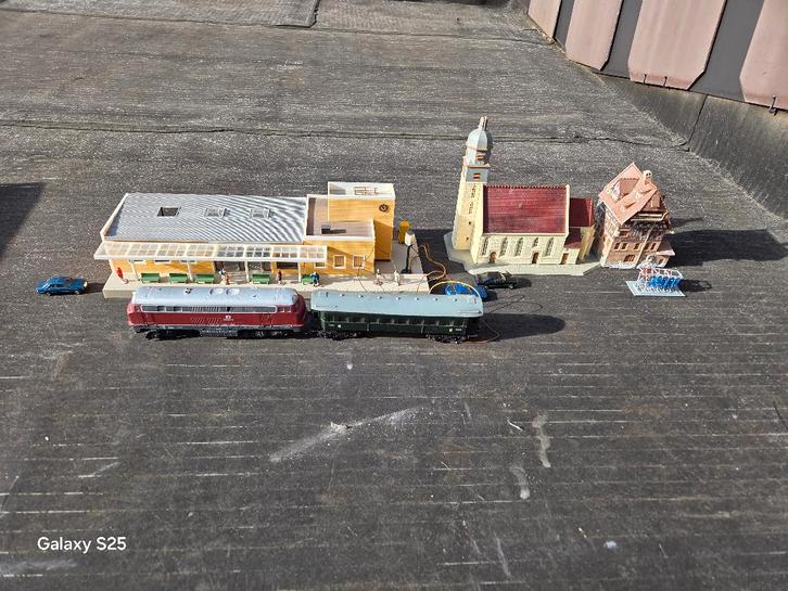 MAGNIFIQUE GARE AVEC, Hobby en Vrije tijd, Modeltreinen | H0, Gebruikt, Wagon, Gelijkstroom of Wisselstroom, Ophalen of Verzenden