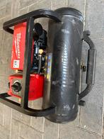 Milwaukee compressor, Doe-het-zelf en Bouw, Compressors, Ophalen, Zo goed als nieuw