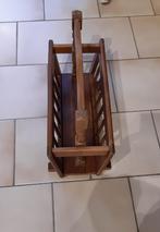 Houten krantenrek, Huis en Inrichting, Woonaccessoires | Krantenbakken en Lectuurbakken, Ophalen, Gebruikt