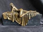 Bronzen liggende naakte dame,Jean Patoue zuiver brons 6 kilo, Antiek en Kunst, Kunst | Beelden en Houtsnijwerken, Ophalen of Verzenden