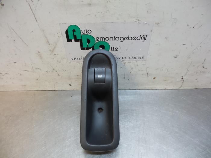 Commutateur vitre électrique d'un Renault Megane (Megane 2, Autos : Pièces & Accessoires, Tableau de bord & Interrupteurs, Renault