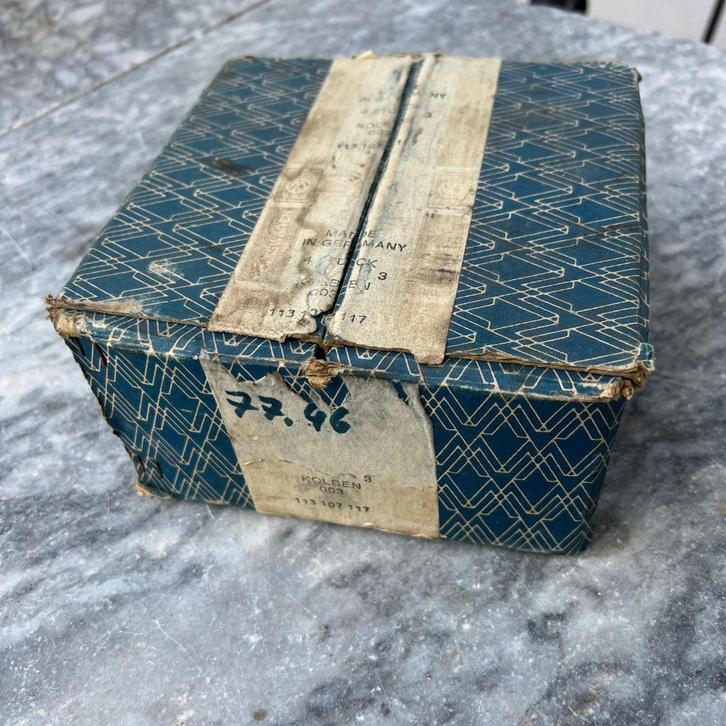 VW NOS zuigerset 77,46MM 1300 Kever KG 113107117, Auto diversen, Auto-accessoires, Zo goed als nieuw, Ophalen of Verzenden