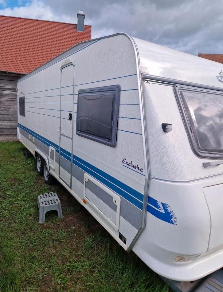 Hobby 650 kfu stapelbed 7 persoons tent en luifel, Caravans en Kamperen, Caravans, Particulier, meer dan 6, 1500 - 2000 kg, Rondzit