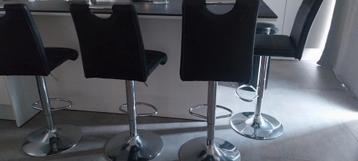 Barstoelen of hoge keukenstoelen 4 stuks beschikbaar voor biedingen
