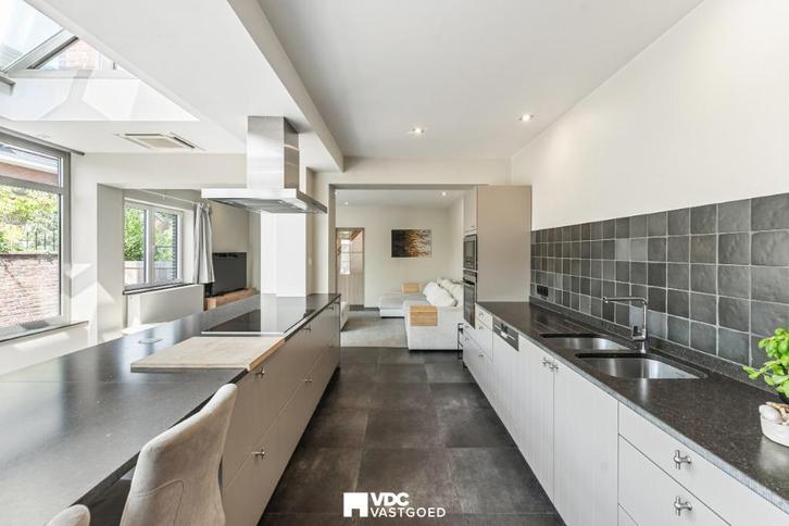 Energiezuinige woning met 5 slaapkamers te Tongeren, Immo, Huizen en Appartementen te koop, Provincie Limburg, 500 tot 1000 m²