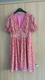 Joli tapis uniquement en taille S, Vêtements | Femmes, Robes, Enlèvement ou Envoi, Taille 36 (S)