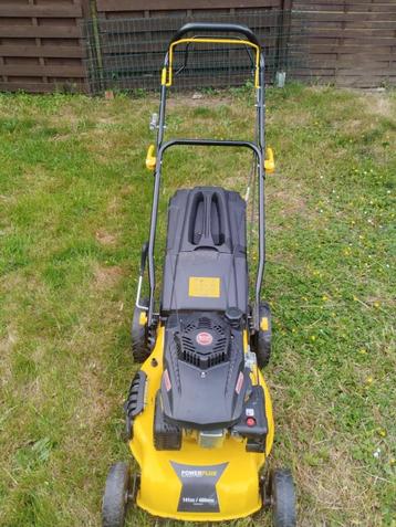 tondeuse poweplus POWXG60240  autotractée récente coupe 46cm beschikbaar voor biedingen