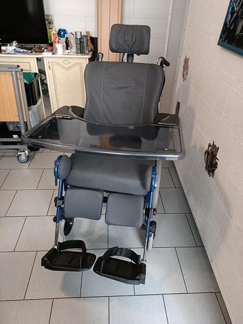 Chaise roulante fauteuil dossier et siège inclinable 48cm, Divers, Chaises roulantes, Enlèvement