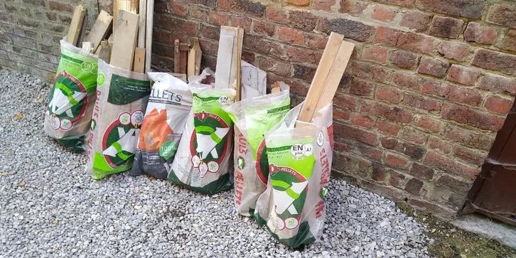 bois à brûler ou de chauffage  rupture de stock momentanée, Tuin en Terras, Brandhout, Overige houtsoorten, Minder dan 3 m³, Ophalen