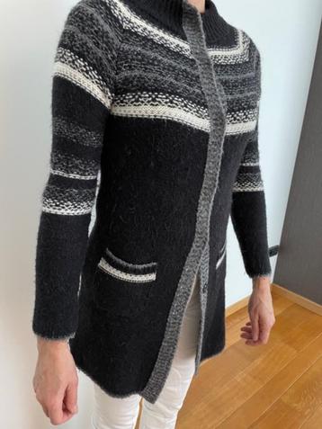 Cardigan in wol, kleur zw/w, mt 36 beschikbaar voor biedingen