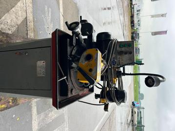 boorslijpmachine beschikbaar voor biedingen