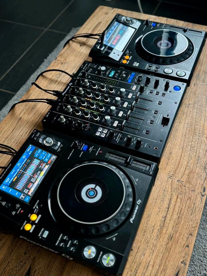 Pioneer XDJ 1000 MK2 & DJM 750 MK2 set, Musique & Instruments, DJ sets & Platines, Comme neuf, DJ-Set, Pioneer, Enlèvement