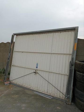 Elektrische garagepoort met motor