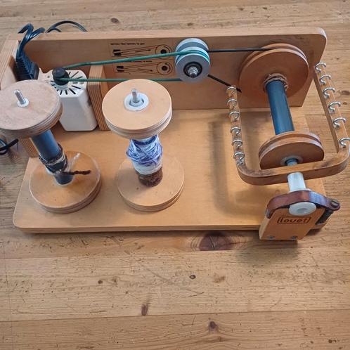 E-spinner Louët, Hobby en Vrije tijd, Spinnewielen en Spinnen, Refurbished, Spinnewiel, Ophalen