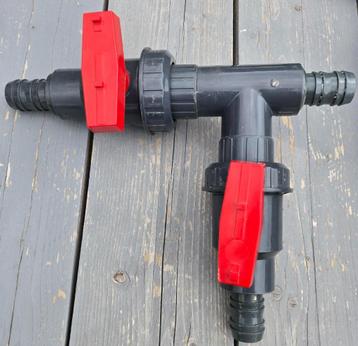 Scheidings doorvoer Zwembad Met 2 Kranen 50mm Naar 38MM beschikbaar voor biedingen