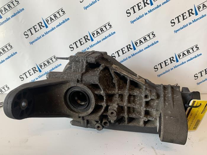 Differentieel achter van een Mercedes ML-Klasse, Auto-onderdelen, Remmen en Aandrijving, Mercedes-Benz, Gebruikt, 3 maanden garantie