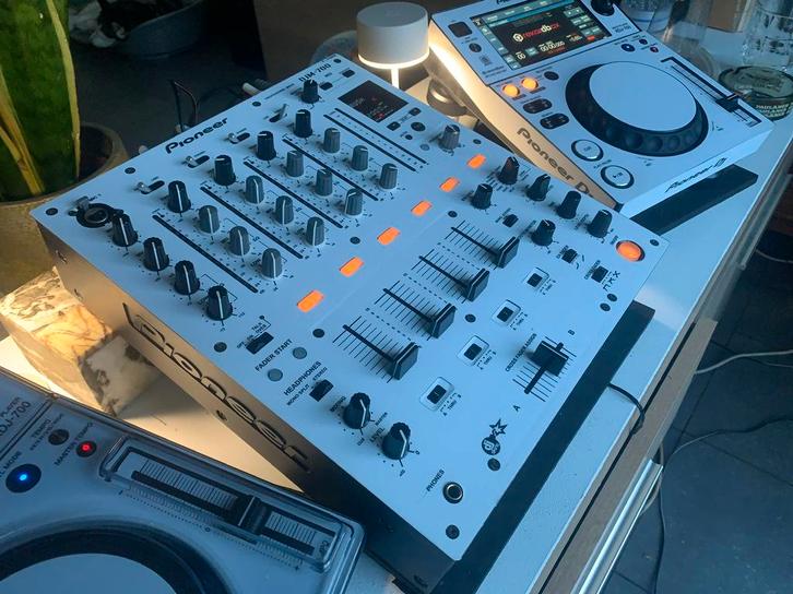 Pioneer Xdj700 + Djm700 White edition, Muziek en Instrumenten, Dj-sets en Draaitafels, Zo goed als nieuw, Pioneer, Ophalen