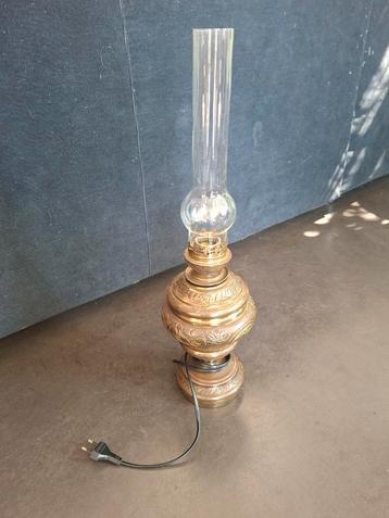 Olielamp decoratief beschikbaar voor biedingen