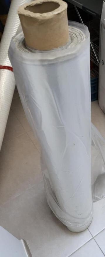 Rouleau de film plastique transparent  beschikbaar voor biedingen