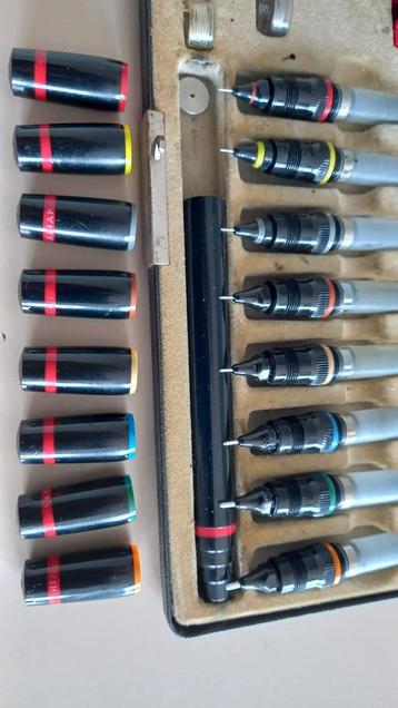 Rotring Variant 8 pennen met Oost-Indische inkt beschikbaar voor biedingen