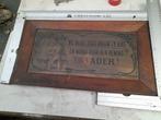 Tableau de texte et dictons sur plaque en laiton et en bois, Enlèvement, Utilisé
