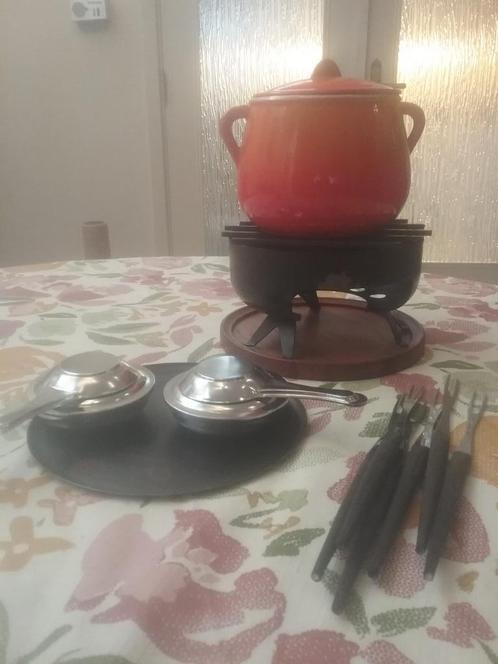 Fondu pot gietyzer in zeer goede staat, Huis en Inrichting, Keuken | Potten en Pannen, Gebruikt, Overige typen, Gietijzer, Ophalen