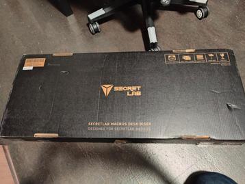 Secretlab MAGNUS Desk Riser beschikbaar voor biedingen