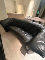 Leolux lederen zetel zwart. Retro gebogen design, Ophalen, /, Gebruikt, 150 tot 200 cm