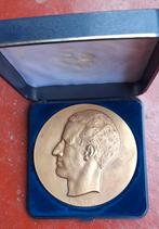 Médaille Baudoin, Collections, Enlèvement