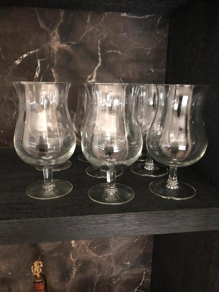 8 mooie bourgogneglazen, Verzamelen, Glas en Drinkglazen, Ophalen
