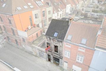 Huis te koop in Sint-Amandsberg, 1 slpk beschikbaar voor biedingen