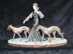 Dame met twee honden gemerkt Scali., Antiquités & Art, Bronze, Enlèvement