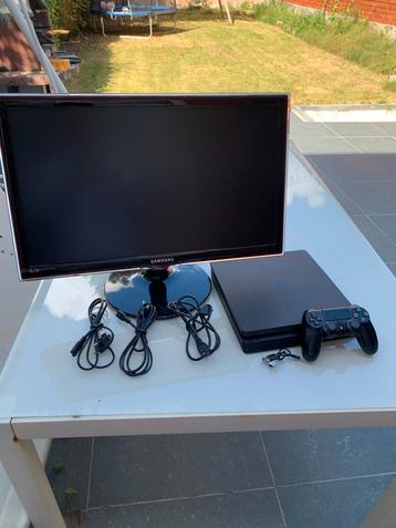 PS4 (1TB) + controller + Samsung monitor + alle kabels beschikbaar voor biedingen