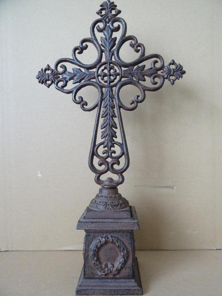 Antiek neogotisch kruisbeeld neogotiek gietijzer 43cm 1870, Antiek en Kunst, Antiek | Religieuze voorwerpen, Ophalen of Verzenden