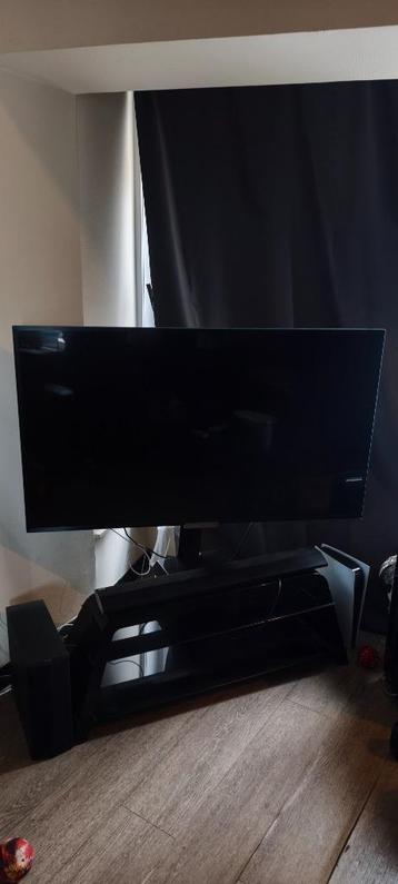 Sony Bravia 55” + Soundbar + Modern draaibaar tv-meubel  beschikbaar voor biedingen