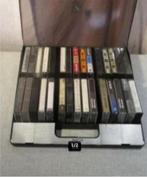 30 cassettes enregistrées dans une boîte de rangement amusan, CD & DVD, Cassettes audio, Comme neuf, 26 cassettes audio ou plus