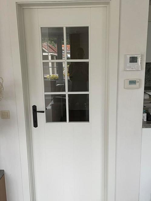 Geschilderde binnendeur in mdf met glas, Doe-het-zelf en Bouw, Deuren en Vliegenramen, Zo goed als nieuw, Binnendeur, Glas, Ophalen