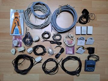 Outillage divers : câbles, prises, fer à souder etc…. beschikbaar voor biedingen