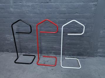 kledingrekken Ikea NIels Gammelgaard Grund per set of stuk beschikbaar voor biedingen