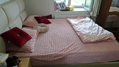 Groot bed (200cmx160cm) deze prijs is om vlug op te halen, Huis en Inrichting, Slaapkamer | Bedden, Gebruikt, Tweepersoons, 160 cm