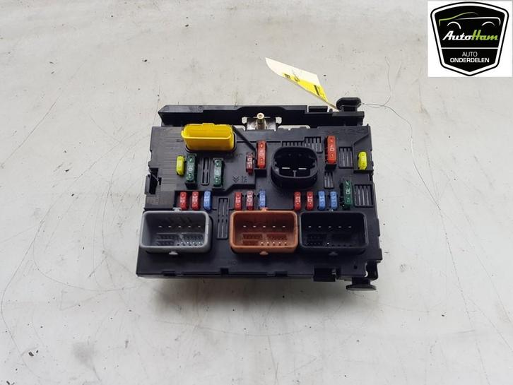 ZEKERINGKAST Citroën C2 (JM) (01-2003/09-2012), Auto-onderdelen, Elektronica en Kabels, Citroën, Gebruikt