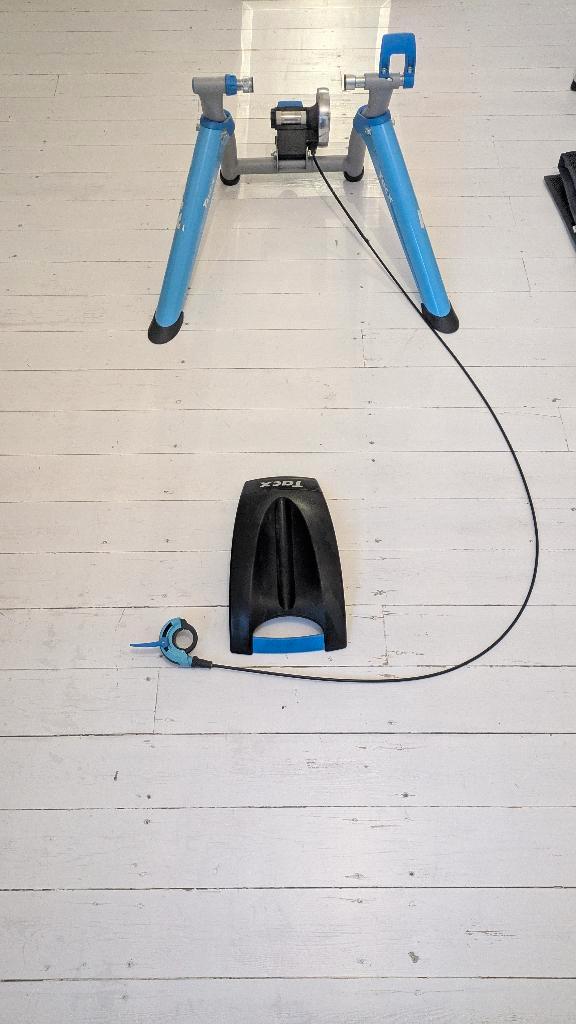 Tacx Satori Fietstrainer – incl. mat & voorwielsteun, Sport en Fitness, Wielrennen, Gebruikt, Overige typen, Ophalen