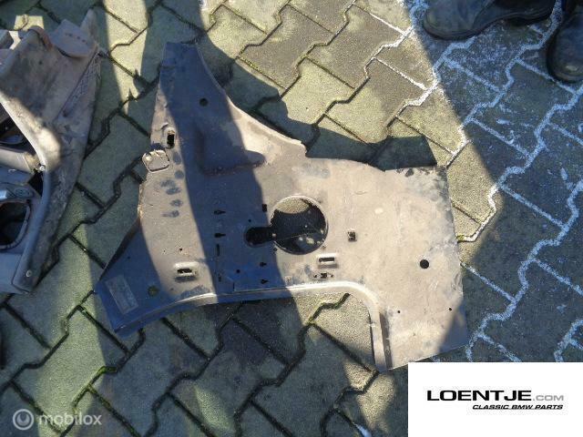 nieuw nos steundrager spatbord links BMW e36 sedan touring, Auto-onderdelen, Carrosserie, BMW, Gebruikt, Ophalen of Verzenden