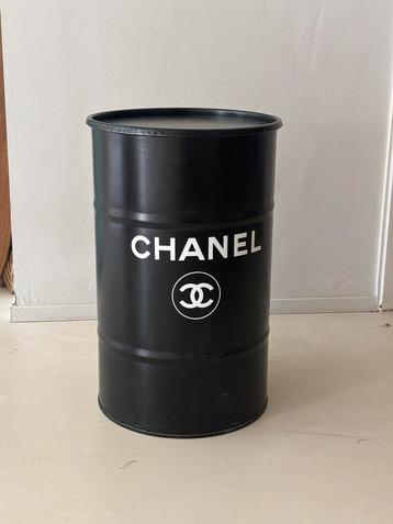 Custom CHANEL vat. beschikbaar voor biedingen