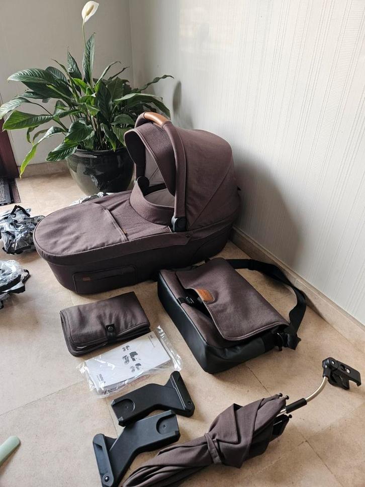 Mutsy nio leaf green , zwarte frame. Complete set., Kinderen en Baby's, Kinderwagens en Combinaties, Zo goed als nieuw, Mutsy