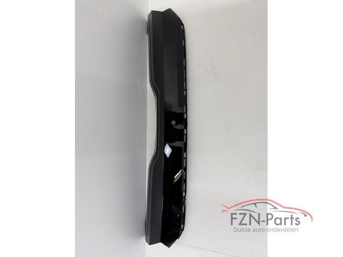 Skoda Octavia 5E Facelift grille onderlijst met camera uitsp, Auto-onderdelen, Overige Auto-onderdelen, Gebruikt, Ophalen